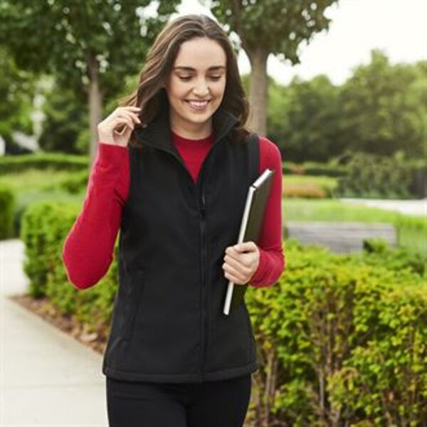 Women's Ablaze printable softshell bodywarmer Thumbnail